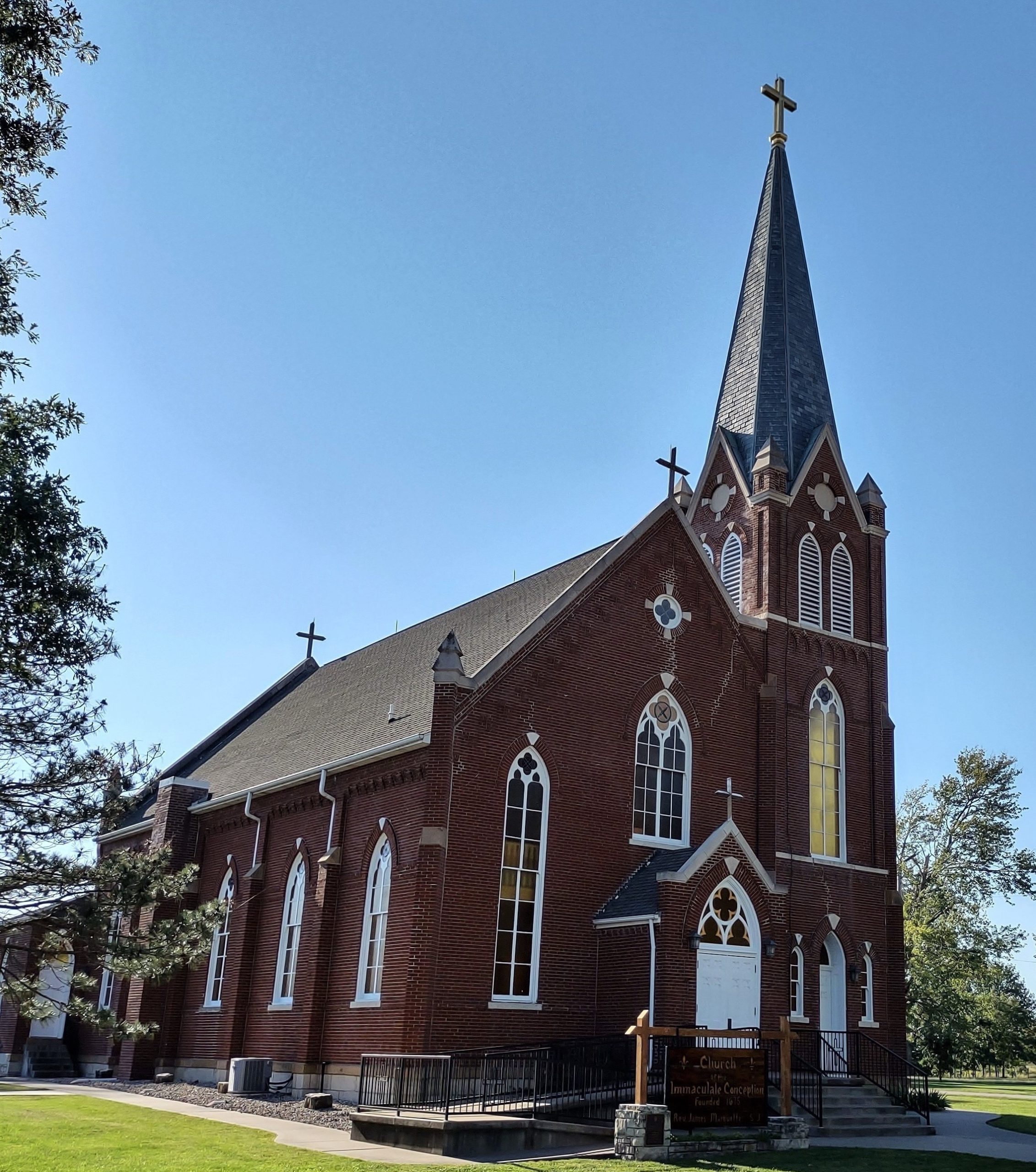 Photograph of Immaculate Conception Catholic Church, Kaskaskia Island, IL.