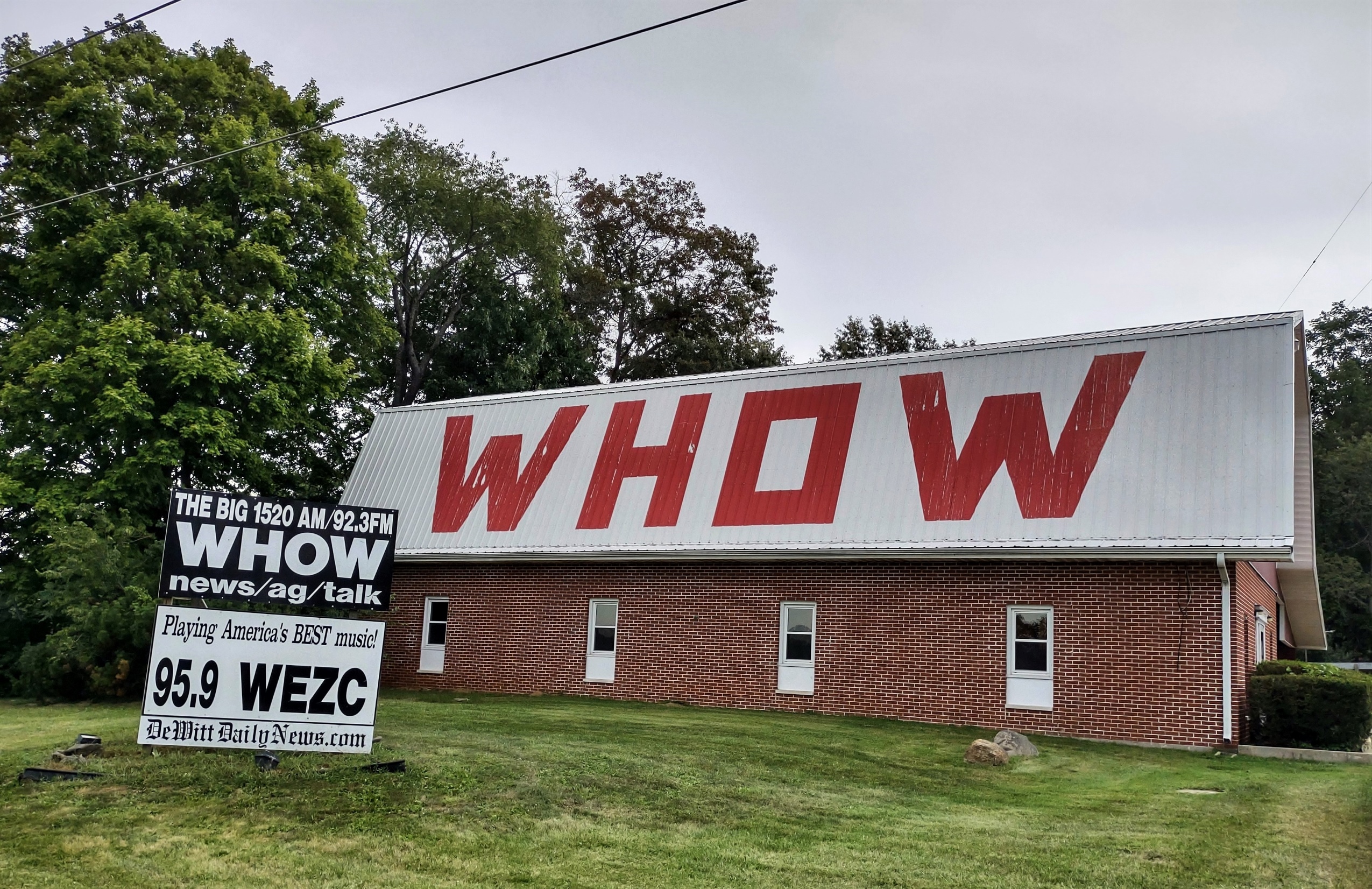 Photograph of WHOW radio building, Clinton, Illinois.
