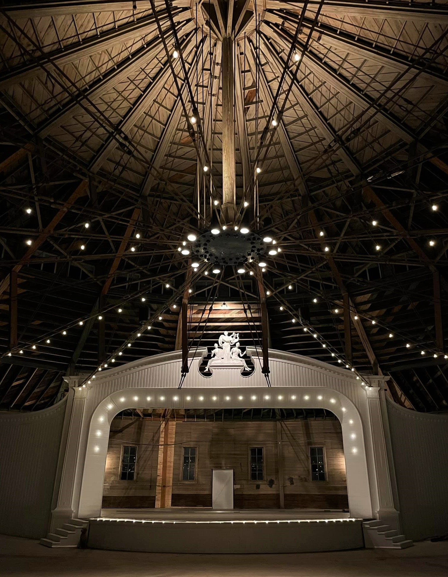 Photograph of radial trusses supporting Shelbyville Chautauqua Auditorium ceiling.